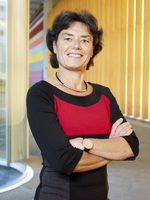 Djoeke van Dale Djoeke van Dale