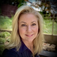 Elizabeth Hoemeke Elizabeth Hoemeke